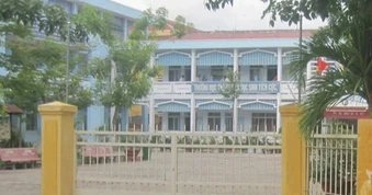 Vụ học sinh tiểu học cấp cứu nghi ngộ độc thực phẩm: 62 người nhập viện
