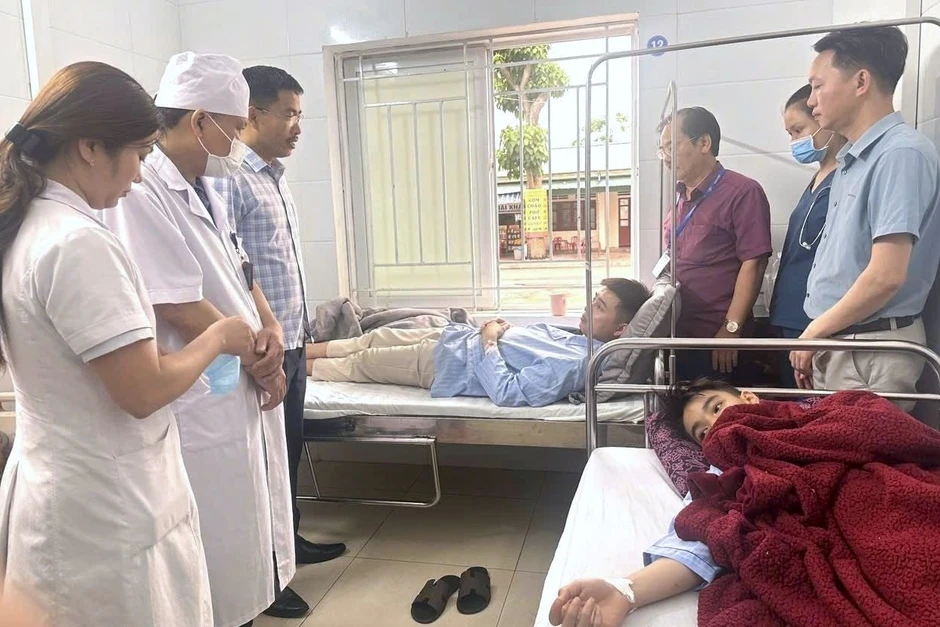 Vụ hơn 20 người nhập viện nghi ngộ độc: Sở y tế Nghệ An chỉ đạo khẩn