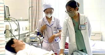 Vụ nhập viện sau ăn bánh mì ở Vũng Tàu, số bệnh nhân tăng lên 54 người