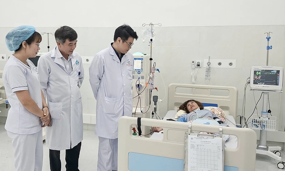 Vừa chạy thận vừa du lịch Côn Đảo Vừa chạy thận vừa du lịch Côn Đảo