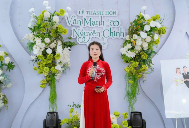 Vừa truyền máu vừa ôm con, mẹ đơn thân 3 con vượt bệnh hiểm để thực hiện ước mơ Vừa truyền máu vừa ôm con, mẹ đơn thân 3 con vượt bệnh hiểm để thực hiện ước mơ