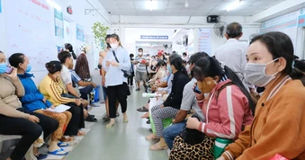 Vướng nhà thầu Việt Mỹ, máy xạ trị trăm tỷ ở Cần Thơ 'đắp chiếu'