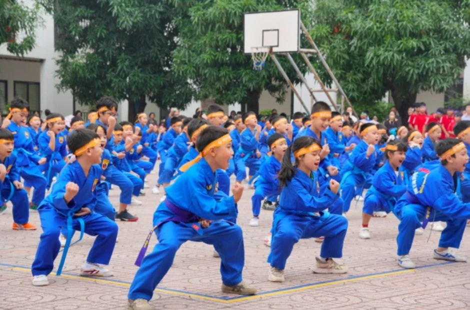 WHO cảnh báo 'khủng hoảng thiếu vận động' ở giới trẻ Việt Nam WHO cảnh báo 'khủng hoảng thiếu vận động' ở giới trẻ Việt Nam