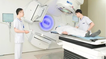 Xạ trị có gây rụng tóc? - Báo TinVina
