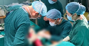 Xe tải 10 tấn chèn qua, cô gái suýt mất chân vì chấn thương “ẩn”
