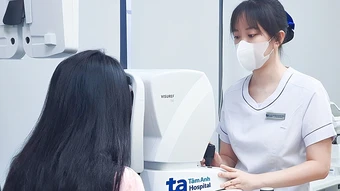Xóa cận 10 độ cho người giác mạc mỏng - Báo TinVina