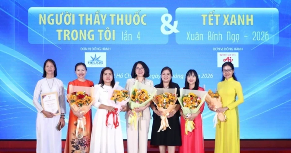 Xúc động trao giải cuộc thi viết "Người Thầy thuốc trong tôi" và "Tết xanh" Xúc động trao giải cuộc thi viết "Người Thầy thuốc trong tôi" và "Tết xanh"