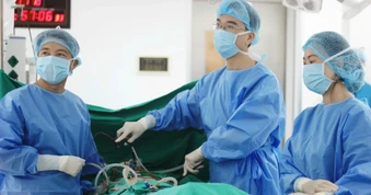 Xuyên đêm cứu thai phụ nguy kịch mang nhóm máu hiếm