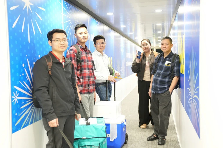 Xuyên đêm mang trái tim và lá gan người hiến về Hà Nội, cứu sống người bệnh