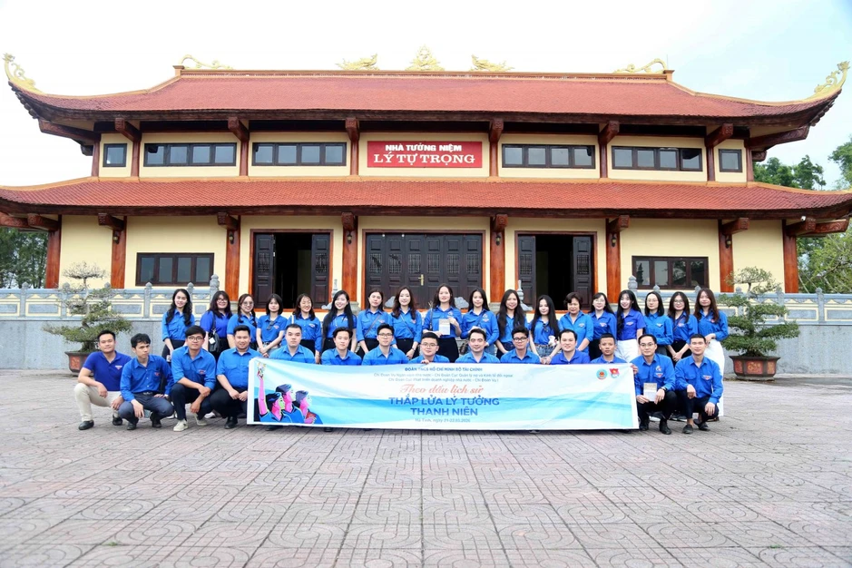 4 chi đoàn thuộc Đoàn Thanh niên Bộ Tài chính hành trình "Theo dấu lịch sử - thắp lửa lý tưởng thanh niên" 4 chi đoàn thuộc Đoàn Thanh niên Bộ Tài chính hành trình "Theo dấu lịch sử - thắp lửa lý tưởng thanh niên"