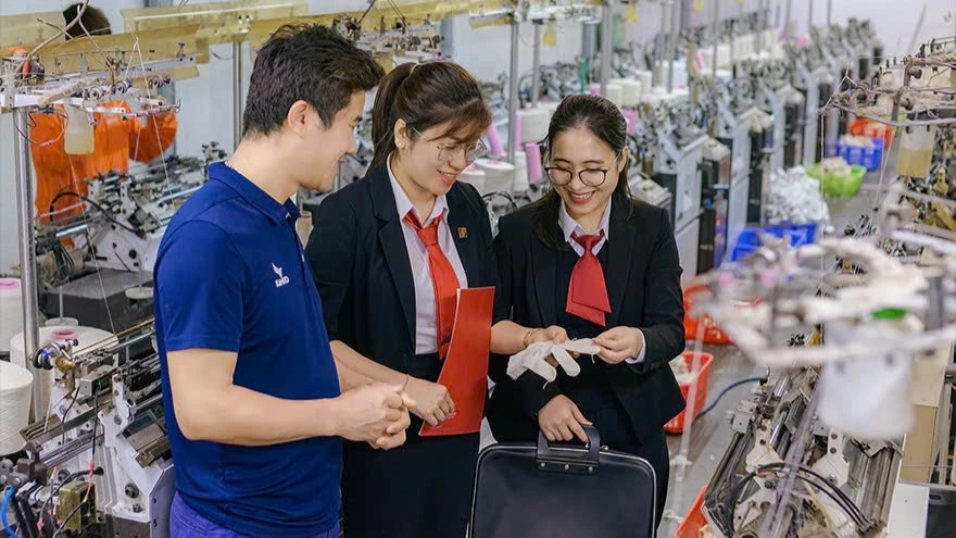 Agribank giảm lãi suất cho vay tới 2%/năm, hỗ trợ người dân và doanh nghiệp