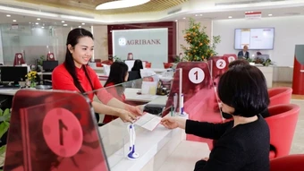 Agribank giảm lãi suất tiền gửi, tiên phong giảm lãi suất cho vay