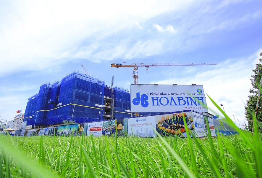 Ai hoán đổi nợ cho Tập đoàn Hòa Bình chỉ bằng 1/3 thị giá? Ai hoán đổi nợ cho Tập đoàn Hòa Bình chỉ bằng 1/3 thị giá?