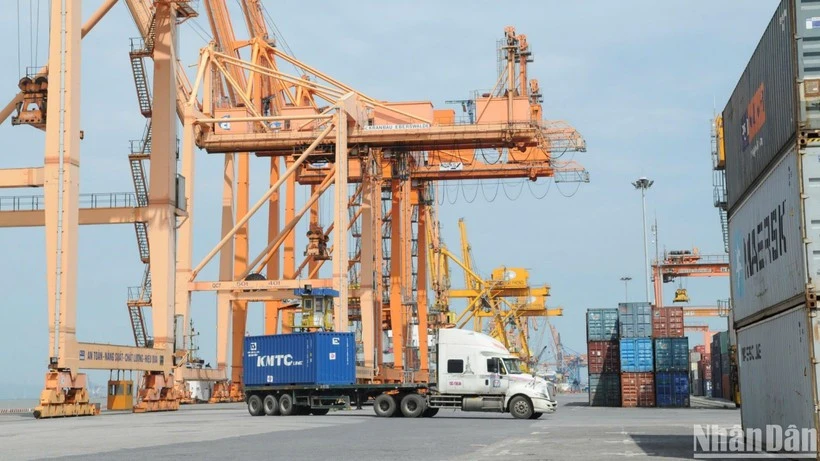 AI viết lại ngành logistics hiện đại