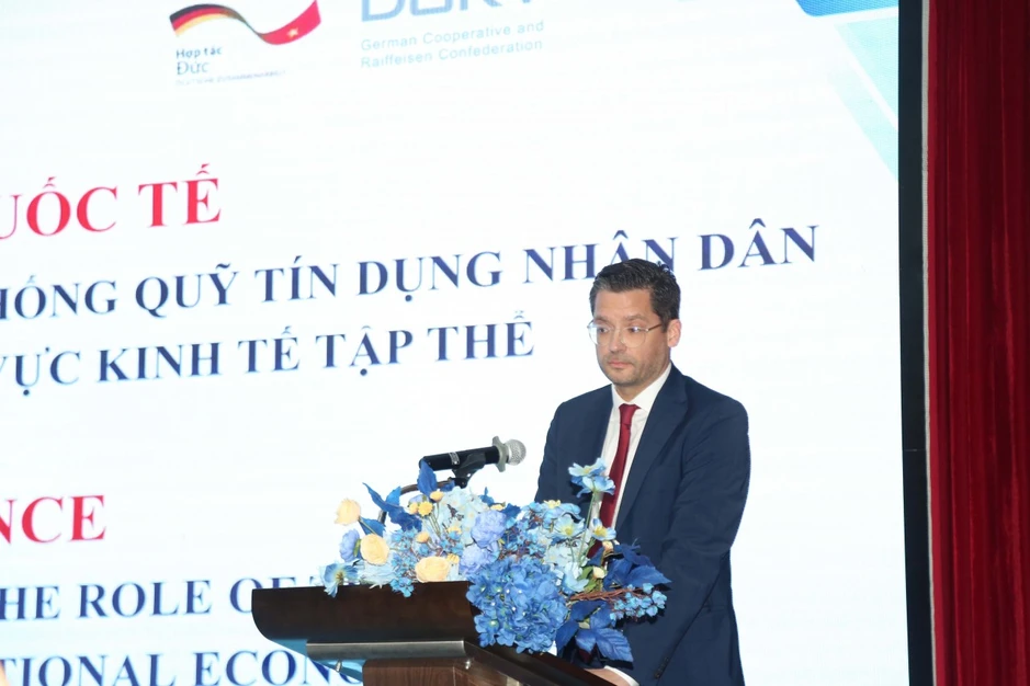 Bàn giải pháp phát triển hệ thống Quỹ Tín dụng nhân dân trong khu vực kinh tế tập thể Bàn giải pháp phát triển hệ thống Quỹ Tín dụng nhân dân trong khu vực kinh tế tập thể