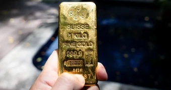 Bản tin tài chính 18/9: Giá dầu giảm, giá vàng tăng