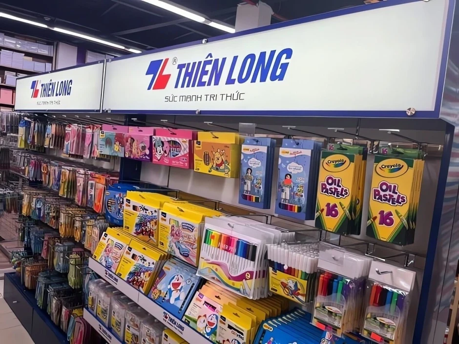 Bản tin tài chính 23/9: Giá dầu giảm; giá vàng đi xuống