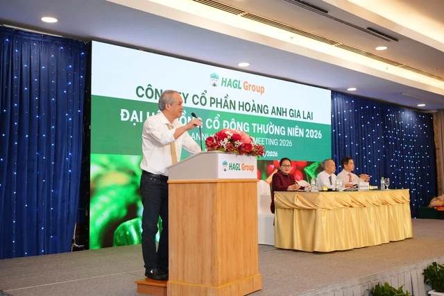Bầu Đức chi hơn 62 tỉ đồng mua cổ phiếu HAG như tuyên bố với cổ đông Bầu Đức chi hơn 62 tỉ đồng mua cổ phiếu HAG như tuyên bố với cổ đông