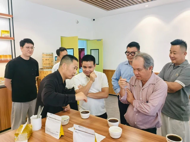 Bầu Đức có động thái đặc biệt tại Trung Quốc sau cú rót gần 800 tỷ vào loại cây tiêu thụ 29.000 tấn/ngày Bầu Đức có động thái đặc biệt tại Trung Quốc sau cú rót gần 800 tỷ vào loại cây tiêu thụ 29.000 tấn/ngày