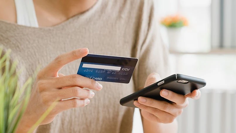 Bị trừ 1.000 euro dù không giao dịch, nghi ngờ bị lộ thông tin? Bị trừ 1.000 euro dù không giao dịch, nghi ngờ bị lộ thông tin?