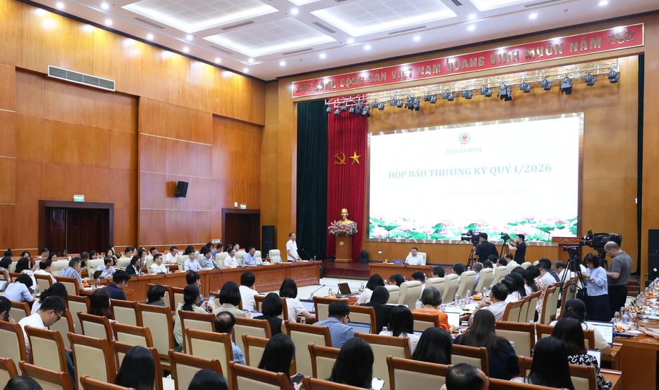 Bộ Tài chính đưa ra loạt giải pháp trọng tâm để đạt tăng trưởng 2 con số Bộ Tài chính đưa ra loạt giải pháp trọng tâm để đạt tăng trưởng 2 con số