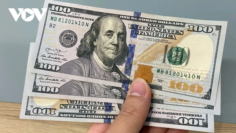 Căng thẳng địa chính trị và giá năng lượng tăng gây áp lực lên tỷ giá USD/VND Căng thẳng địa chính trị và giá năng lượng tăng gây áp lực lên tỷ giá USD/VND
