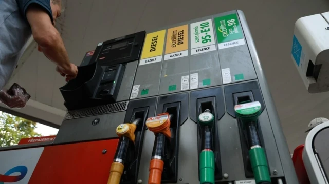 Châu Âu họp khẩn, giá dầu lập tức rơi mạnh Châu Âu họp khẩn, giá dầu lập tức rơi mạnh