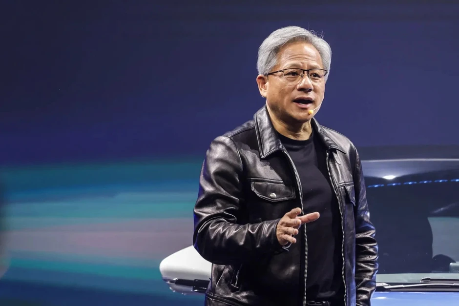 Chiếc áo khoác da của CEO Nvidia được đấu giá gần 1 triệu USD Chiếc áo khoác da của CEO Nvidia được đấu giá gần 1 triệu USD