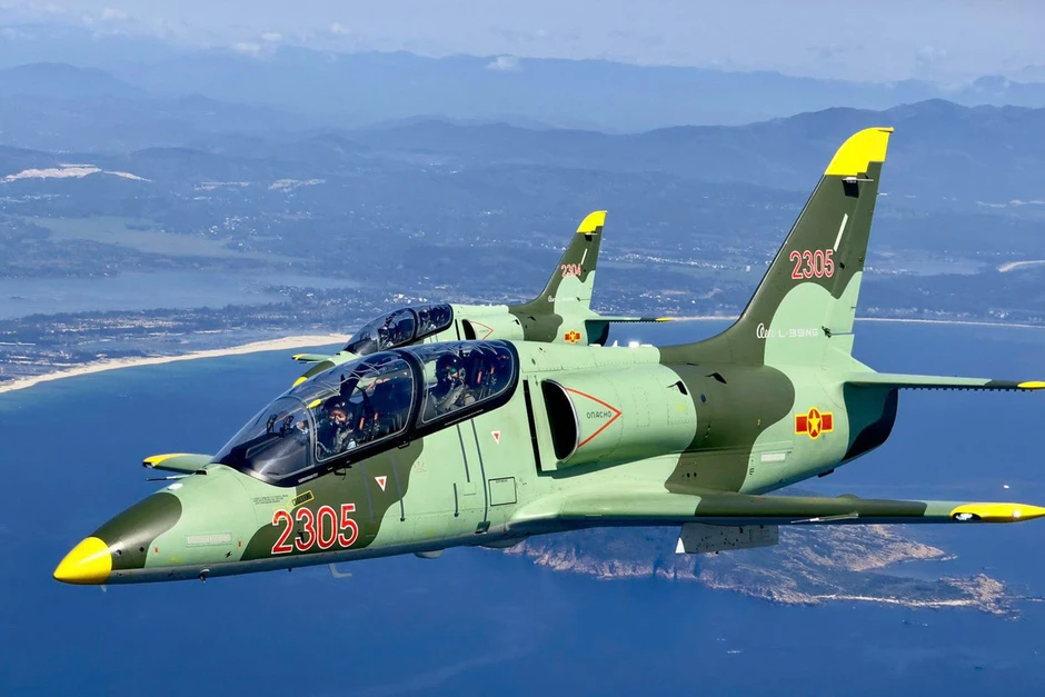 Chiến đấu cơ của Việt Nam dài gần 12 mét, bay hơn 900 km/h, mang bom và tên lửa lần đầu triển khai nhiệm vụ đặc biệt ở Gia Lai