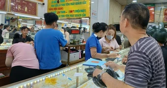 Chiều 3-3, giá vàng, bạc tiếp tục giảm mạnh