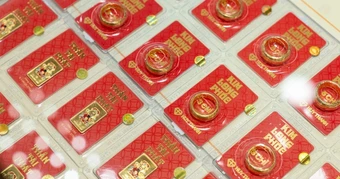 Chợ mạng rầm rộ bán vàng vía Thần Tài, vàng mini cháy hàng
