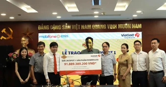 Chọn mua vé số Vietlott theo phong thủy, một doanh nhân ở Ninh Bình trúng giải Jackpot 1