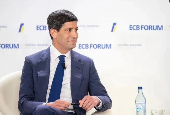 Chủ tịch Fed giữ quan điểm cứng rắn về lạm phát, vàng thế giới đảo chiều Chủ tịch Fed giữ quan điểm cứng rắn về lạm phát, vàng thế giới đảo chiều