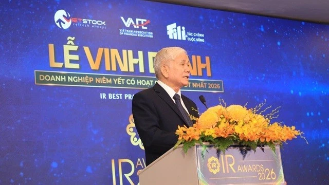 Chuẩn hóa công bố thông tin, củng cố niềm tin nhà đầu tư Chuẩn hóa công bố thông tin, củng cố niềm tin nhà đầu tư