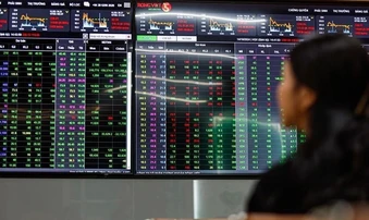 Chứng khoán đứt chuỗi tăng 8 tuần, dòng tiền bắt đáy có quay lại?