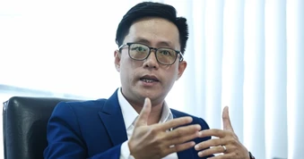 Chứng khoán liên tục giảm điểm, nhà đầu tư nên làm gì?
