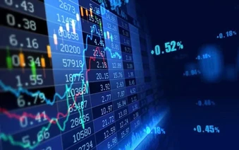 Chứng khoán ngày 1/4: Cổ phiếu họ Vin tỏa sáng, VN-Index tăng vượt mốc 1.700 điểm