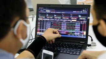 Chứng khoán ngày 10/7: Khối ngoại mua ròng hơn 1.385 tỷ đồng, VN-Index vẫn giảm hơn 12 điểm