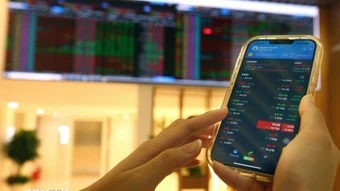 Chứng khoán ngày 15/7: Cổ phiếu vốn hóa lớn suy yếu, VN-Index mất gần 25 điểm
