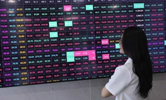 Chứng khoán sau cú rơi mạnh nhất từ đầu năm: Tháng 8 có 'dễ thở' hơn?