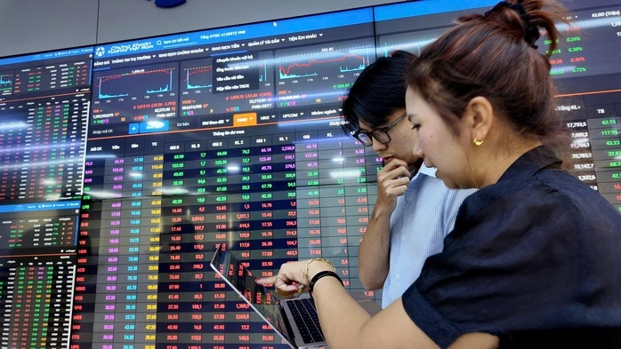 Chứng khoán Việt Nam 2026: Tác động từ lãi suất và căng thẳng địa chính trị Chứng khoán Việt Nam 2026: Tác động từ lãi suất và căng thẳng địa chính trị