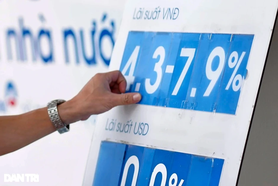 Chuyển động lãi suất: Gửi tiền 6 tháng nhận lãi lên tới 8%/năm Chuyển động lãi suất: Gửi tiền 6 tháng nhận lãi lên tới 8%/năm