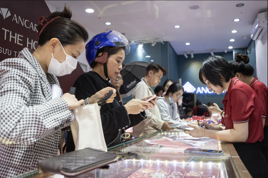 Chuyên gia lý giải nguyên nhân giá bạc biến động mạnh hơn giá vàng Chuyên gia lý giải nguyên nhân giá bạc biến động mạnh hơn giá vàng