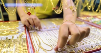 Chuyên gia lý giải việc giá vàng biến động chưa từng có