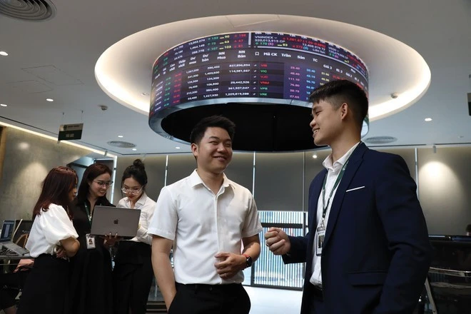 Cổ phiếu doanh nghiệp nhà nước 'đắt hàng' Cổ phiếu doanh nghiệp nhà nước 'đắt hàng'