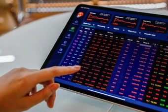 Cổ phiếu Đức Giang bị bán tháo