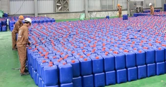 Cổ phiếu Hóa chất Đức Giang bị bán tháo, cắt margin