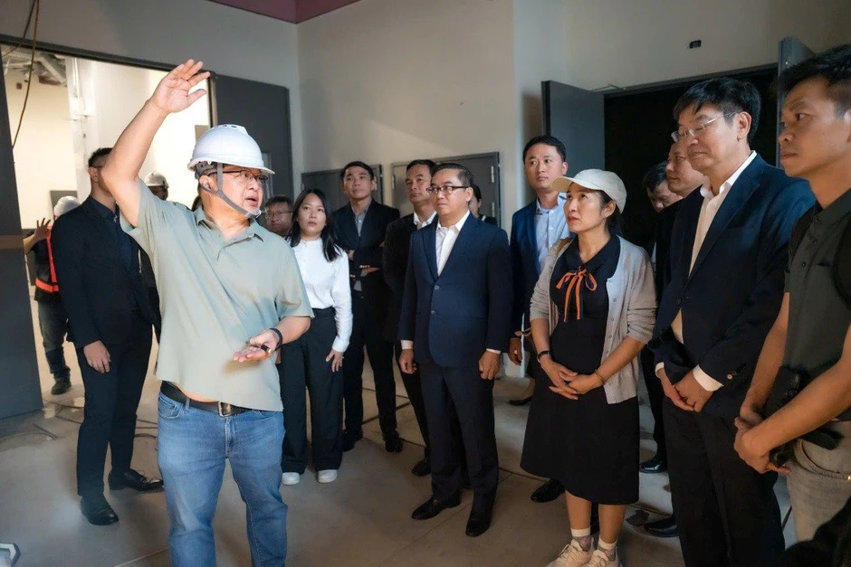 Công ty ông Đặng Thành Tâm khảo sát Data Center 32 MW, xúc tiến một trong những dự án AI lớn nhất Việt Nam, quy mô 200 MW trị giá 3,5 tỷ USD Công ty ông Đặng Thành Tâm khảo sát Data Center 32 MW, xúc tiến một trong những dự án AI lớn nhất Việt Nam, quy mô 200 MW trị giá 3,5 tỷ USD