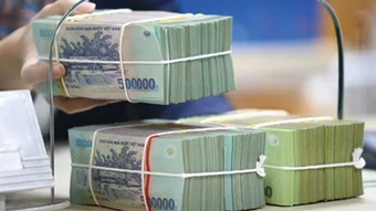Đang diễn ra việc 'đi đêm' lãi suất huy động