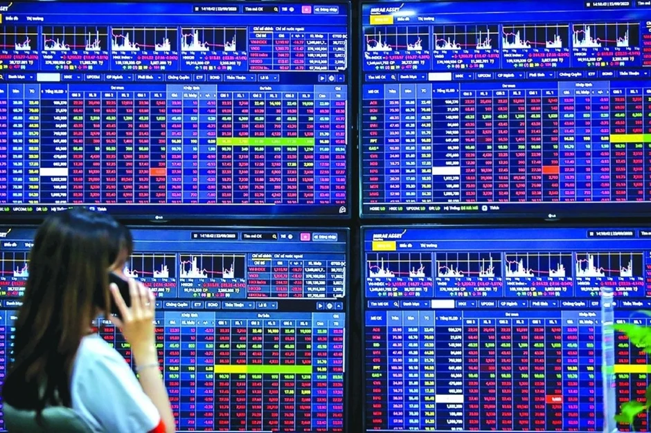 Đầu tư vào đâu khi vàng, cổ phiếu đều ảm đạm? Đầu tư vào đâu khi vàng, cổ phiếu đều ảm đạm?